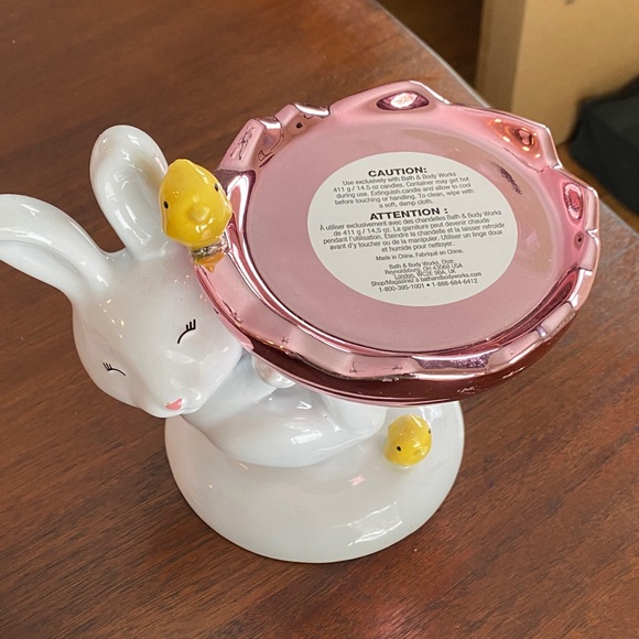 Bath & Body Works Hot Cocoa & Cream Candle with Bunny Holder - Picture 2 of 6